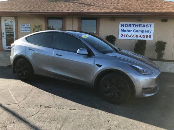 TESLA MODEL Y 2025 7SAYGDED5SF319175 image